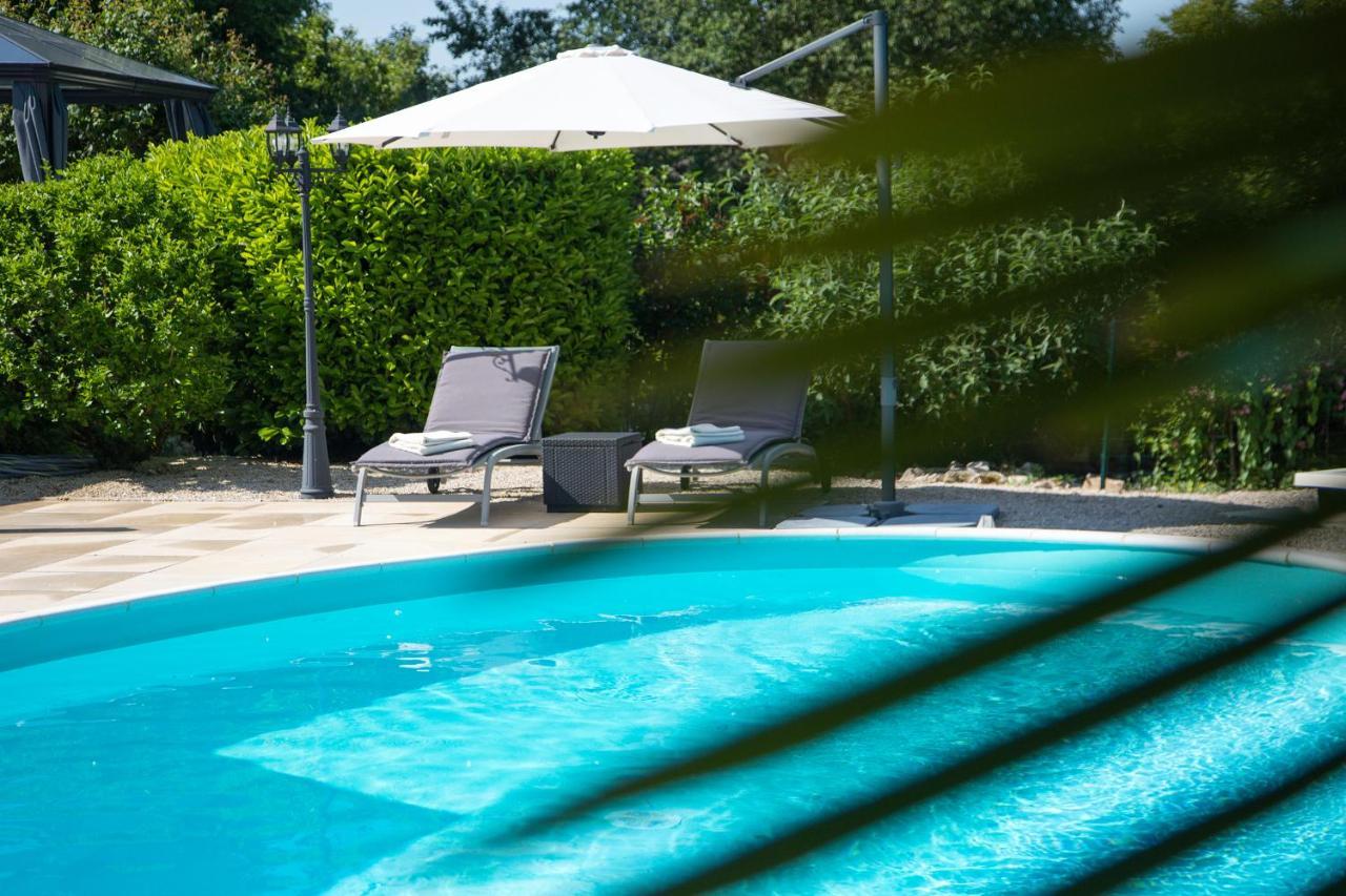 Domaine Des Pierres Blanches - Chambres D'Hotes Carlux Exterior photo